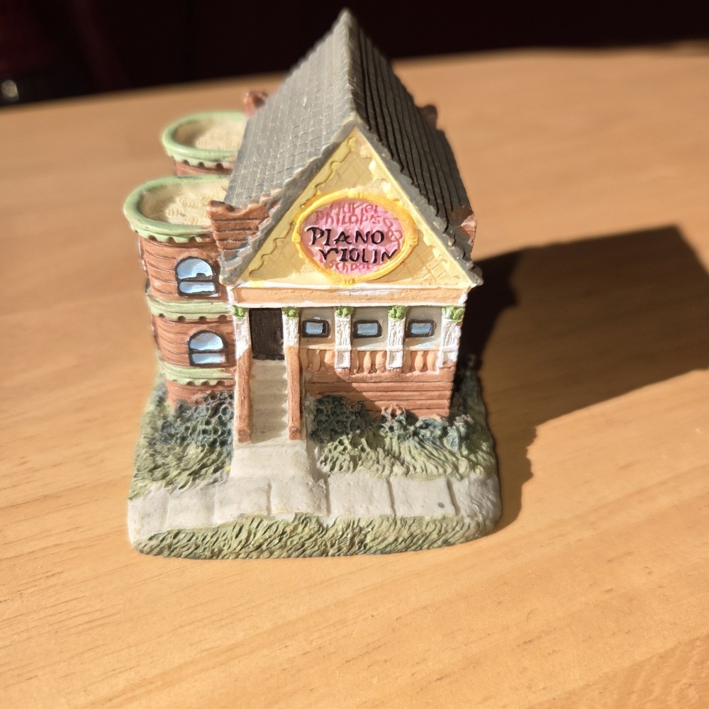 Muriel and Philips' Piano and Violin School Figurine 1994 AH86